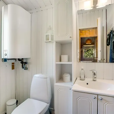 Thrineke - 600m From The Sea By Interhome Feriehus *